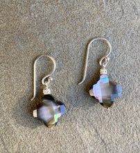 Load image into Gallery viewer, Abalone cross earring